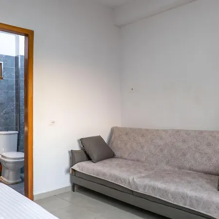 Kejd Apartment *