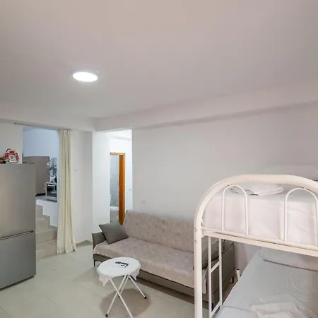 Kejd Apartment *